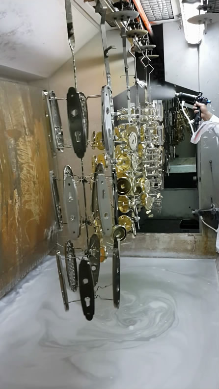 HONGDA electrostatic spray gun for hardware prodcuts coating celluloid paint, colour paint plating protection   86 13926859125 (same as wechat) http://www.hdaspraygun.com